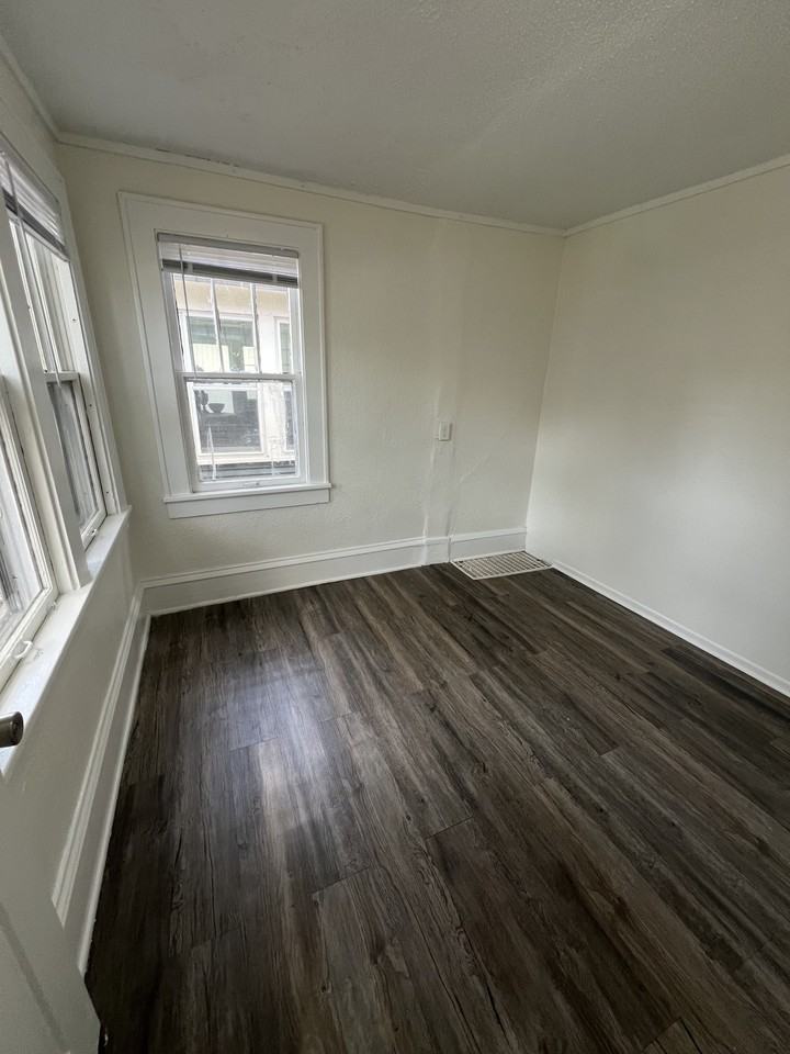 571 Charles Ave #1 - Photo 5 of 8