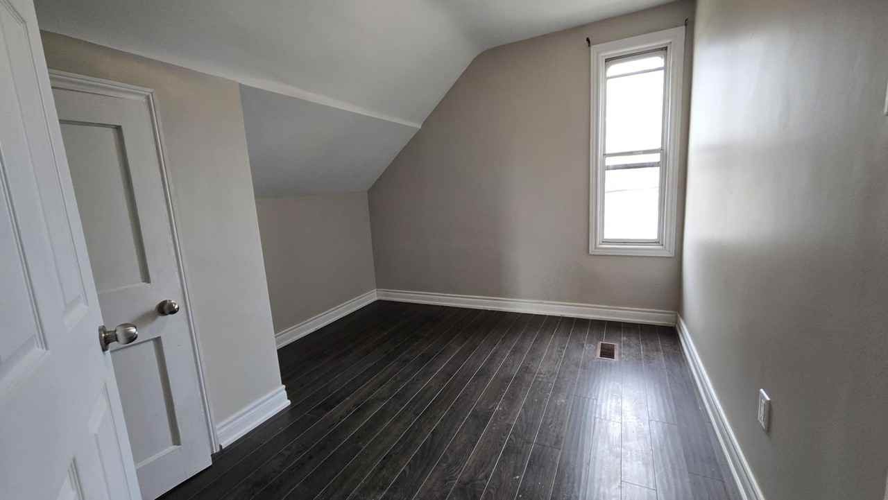 422 Cannon St E #2 - Photo 7 of 23