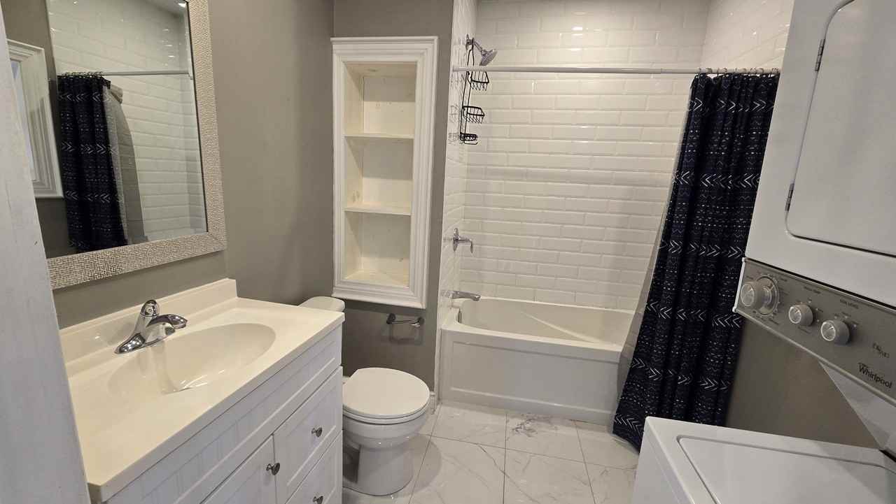 76 Burlington St E #2UPPER - Photo 4 of 15