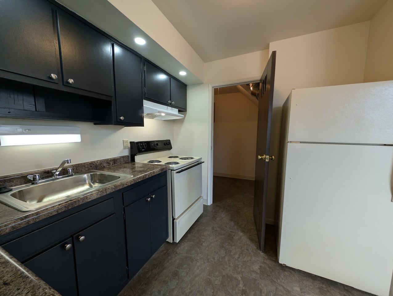 1193A Kelburn Rd #1193A - Photo 2 of 26