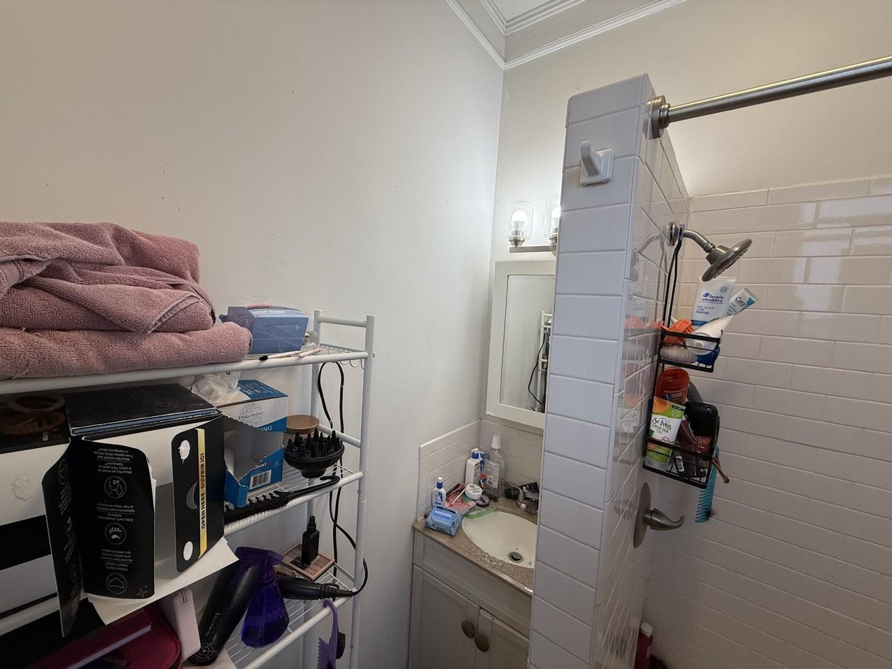 318 E Seneca St #2 - Photo 5 of 6