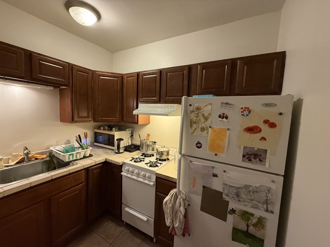 318 E Seneca St #7 - Photo 4 of 6