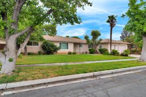 featured image of 1564 E Escalon Ave #NA