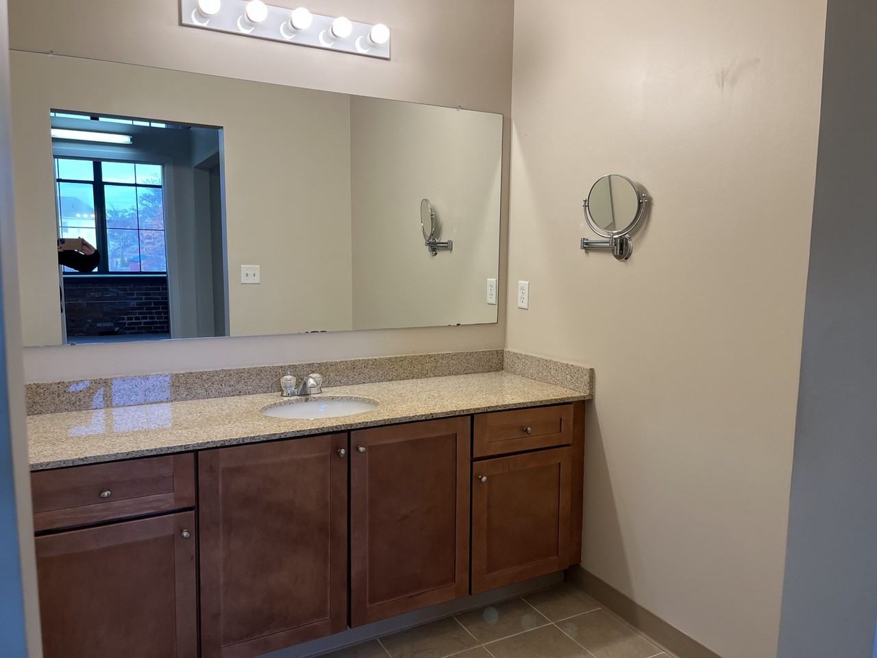 160 Fremont St #208 - Photo 7 of 12