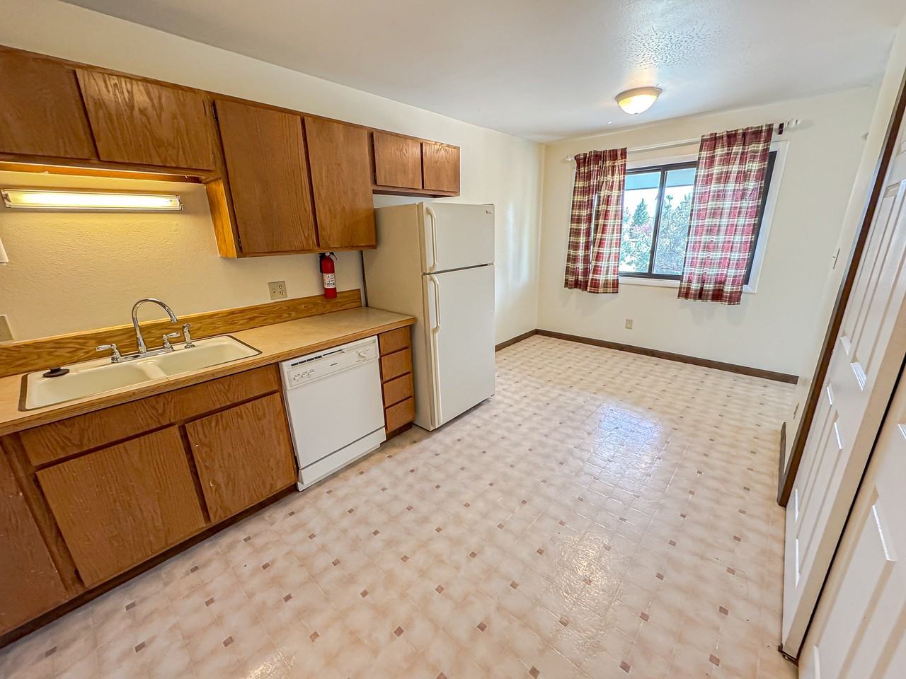 526 Melton St #A - Photo 6 of 12