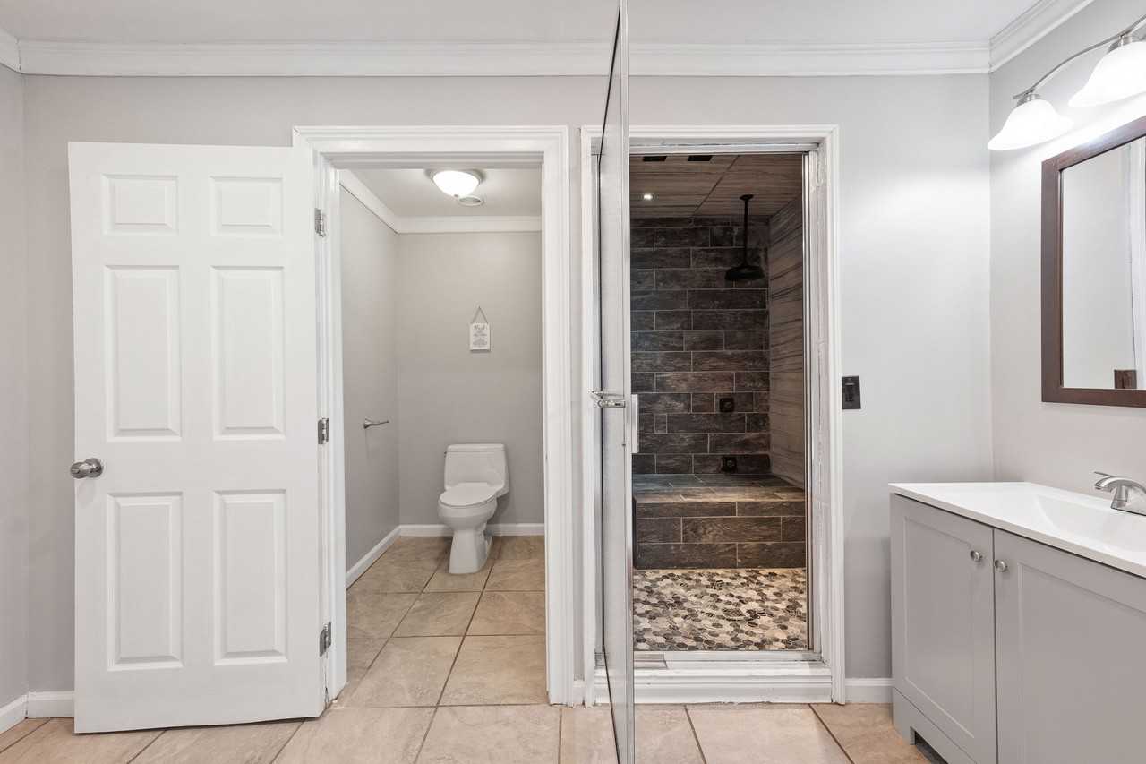 Blythwood Ln #2B - Photo 4 of 15