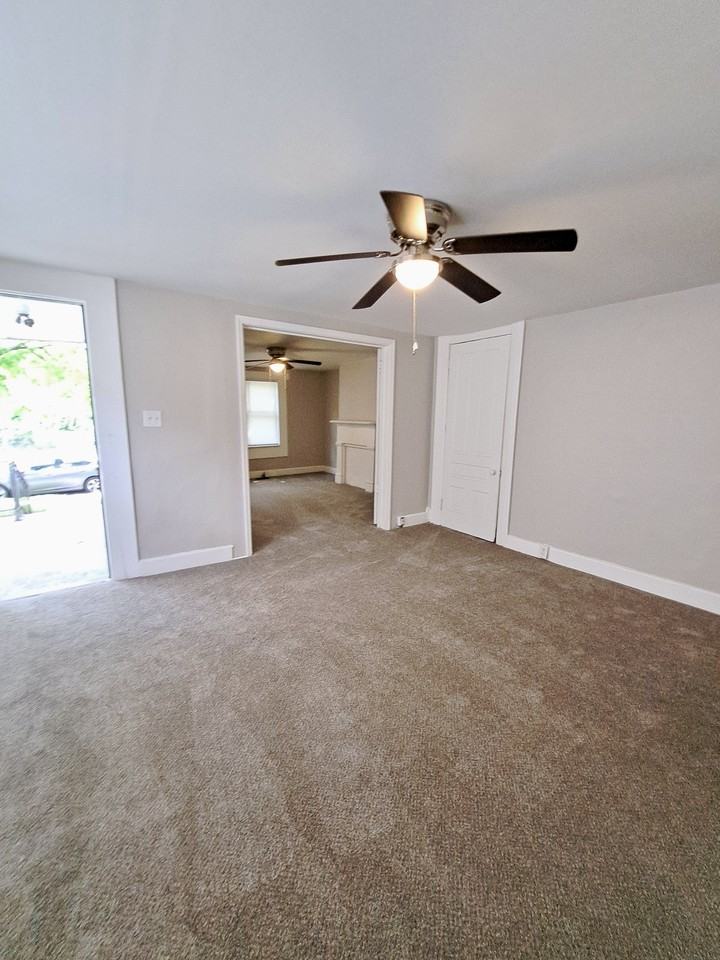 821 Herman Ave #1 - Photo 2 of 13