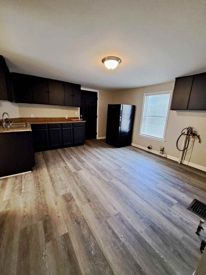 821 Herman Ave #1 - Photo 5 of 13