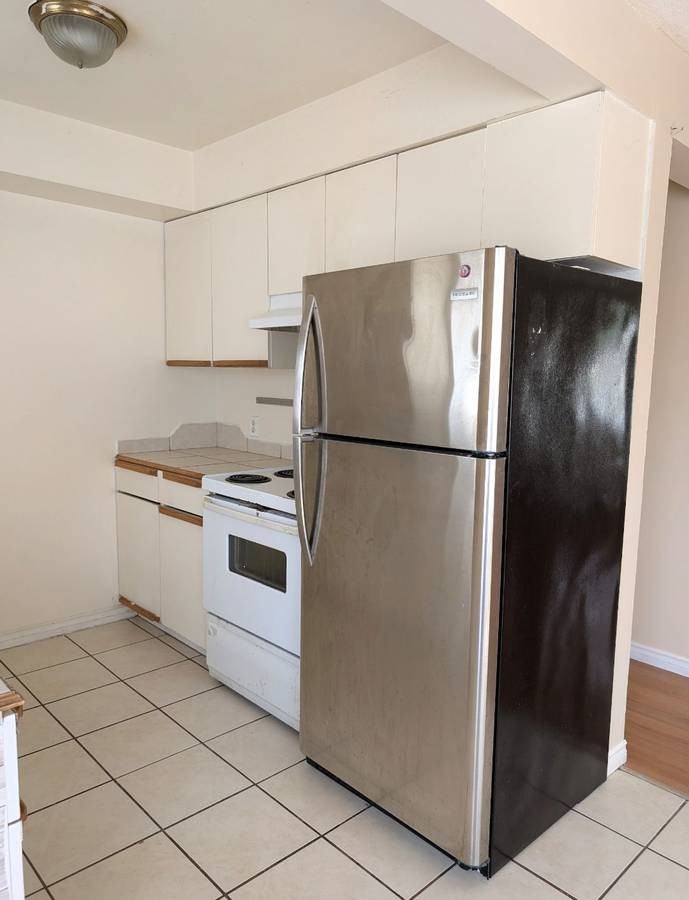 12003 Edge St #4 - Photo 3 of 18