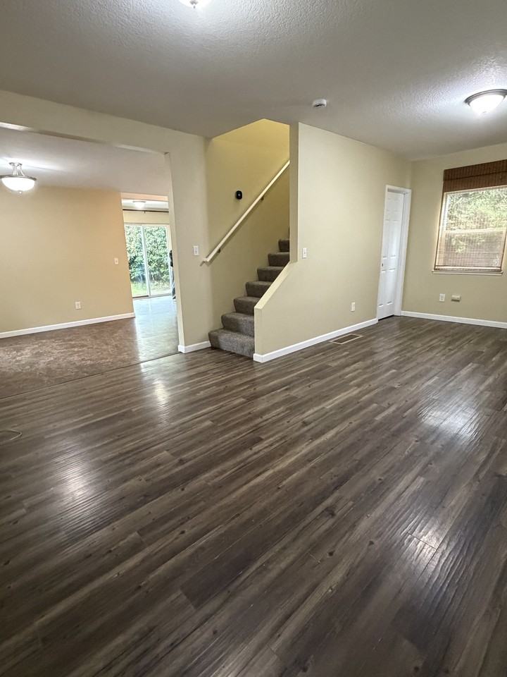 6102 Southwest 85th Avenue #1 - Photo 4 of 10