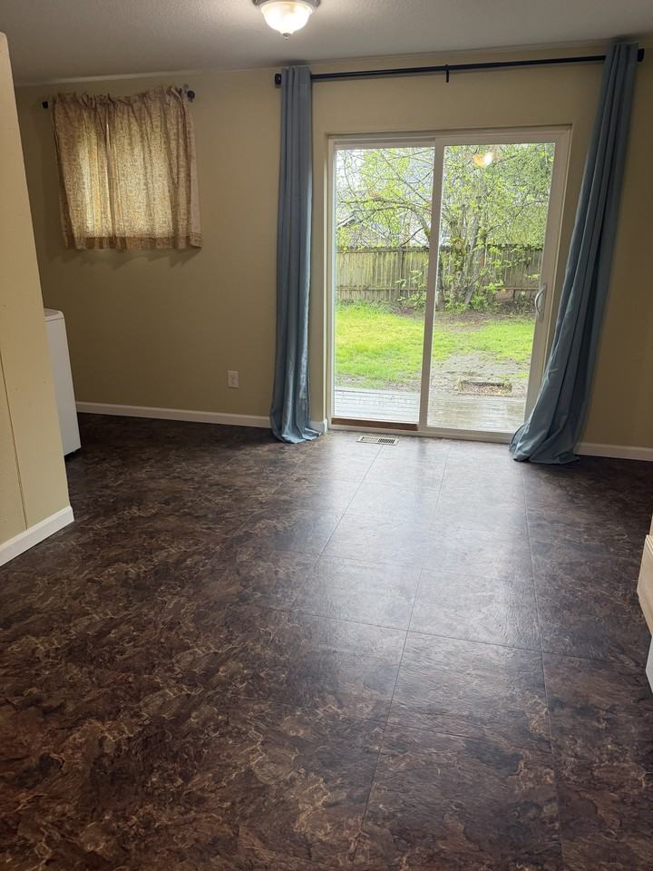 6102 Southwest 85th Avenue #1 - Photo 7 of 10