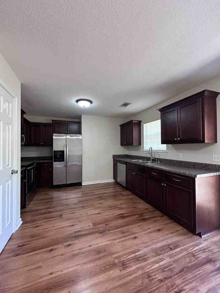 259 Canterberry Pl #1 - Photo 5 of 13