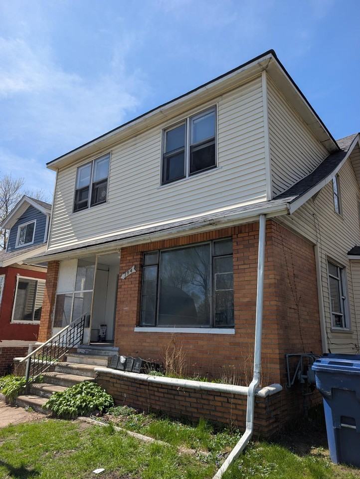 194 Richter St #1