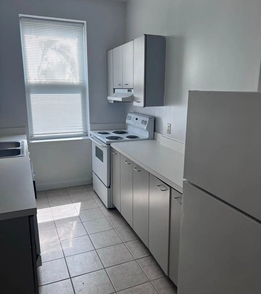 932 Russell Blvd #934A - Photo 4 of 16