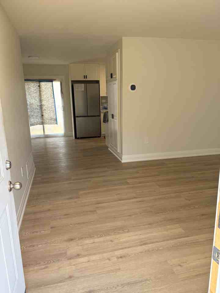 10 Marshall Street East #Main - Photo 2 of 22