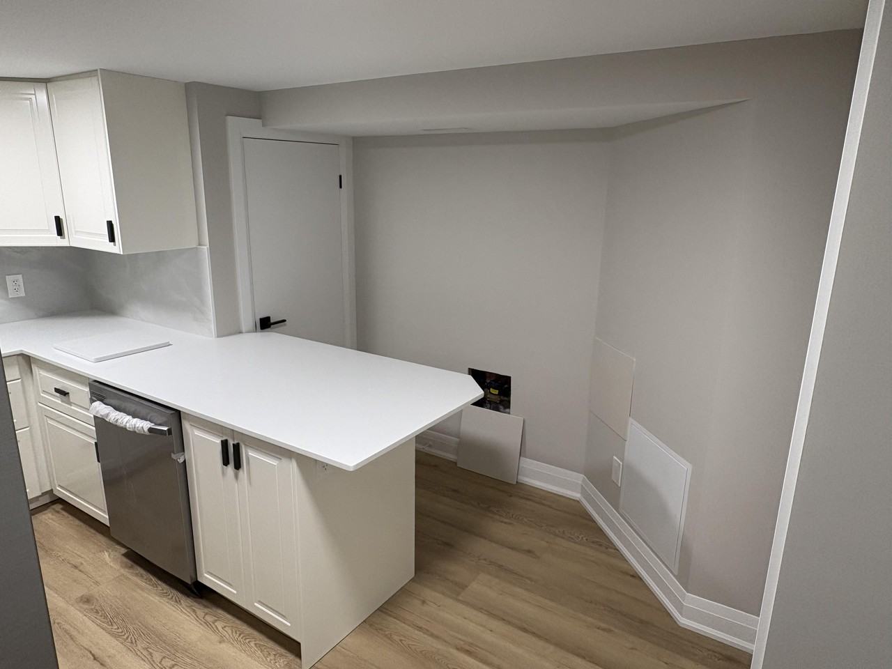 10 Marshall Street East - Photo 4 of 17