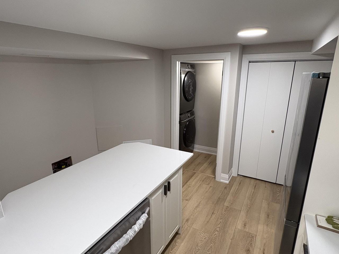 10 Marshall Street East - Photo 6 of 17