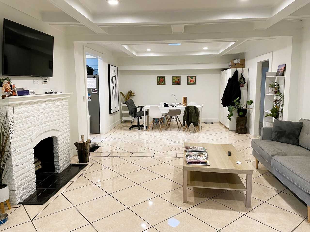 831 East Mountain Street - Photo 2 of 24