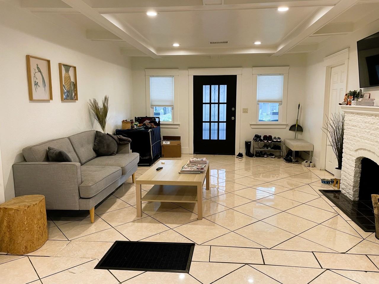 831 East Mountain Street - Photo 6 of 24