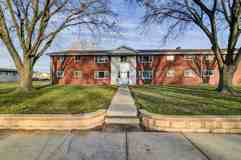 112 W Klubertanz Dr ##Apt - Photo 1 of 1