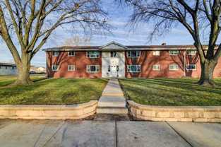112 W Klubertanz Dr ##Apt - Photo 1 of 1