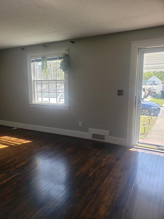 112 Idlewood Ave - Photo 3 of 15