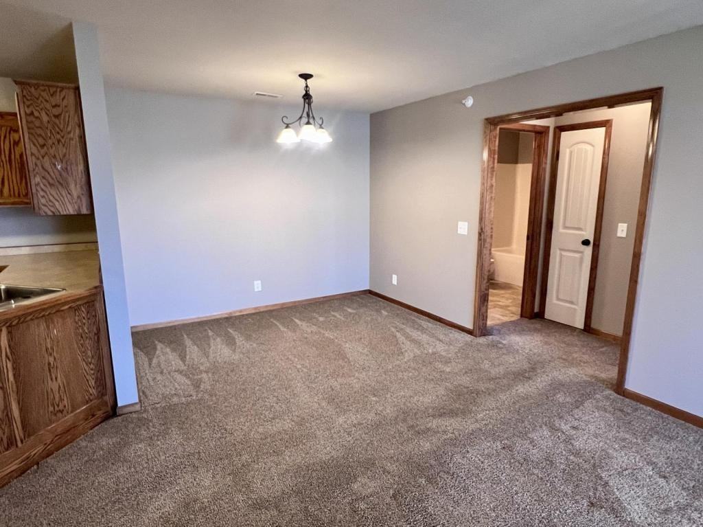 1301 Tracy Ave - Photo 5 of 13