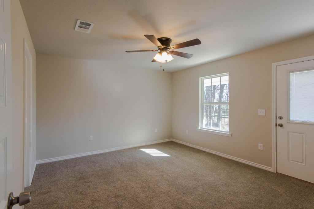 1014 Pine St - Photo 6 of 12