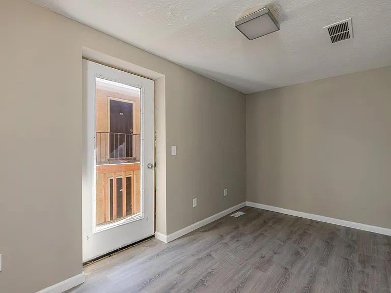 89 W 9th Ave - Photo 4 of 25