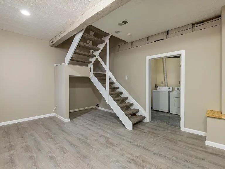 89 W 9th Ave - Photo 5 of 25