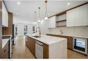 featured image of 1124 W Addison St #1