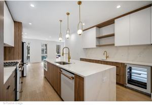 1124 W Addison St #1 - Photo 1 of 1