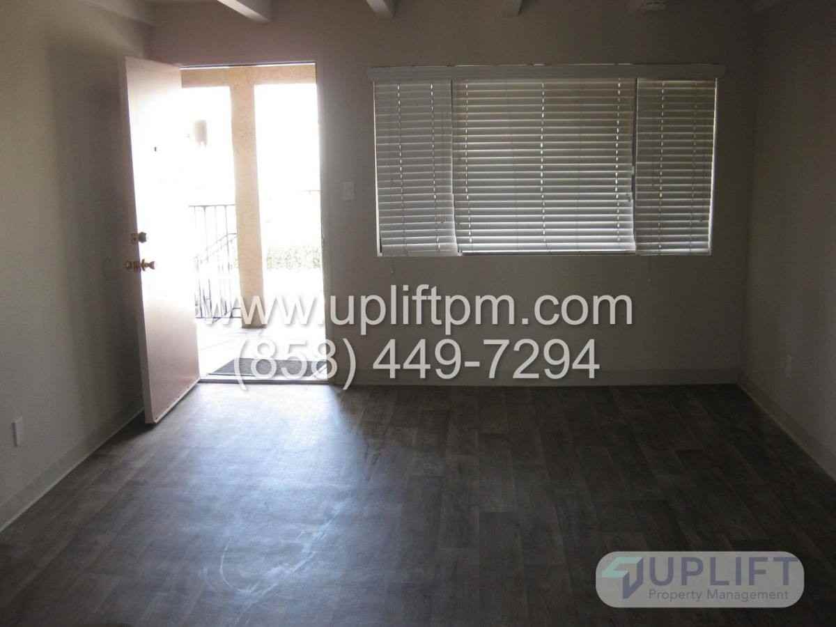 3239 Mission Blvd #8 - Photo 4 of 6