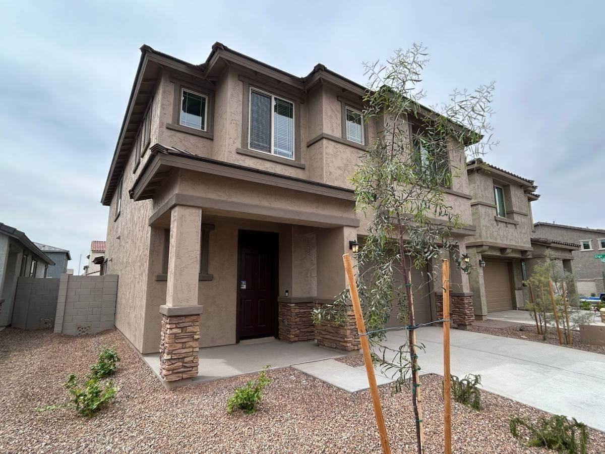 17615 W San Juan Ave - Photo 3 of 10