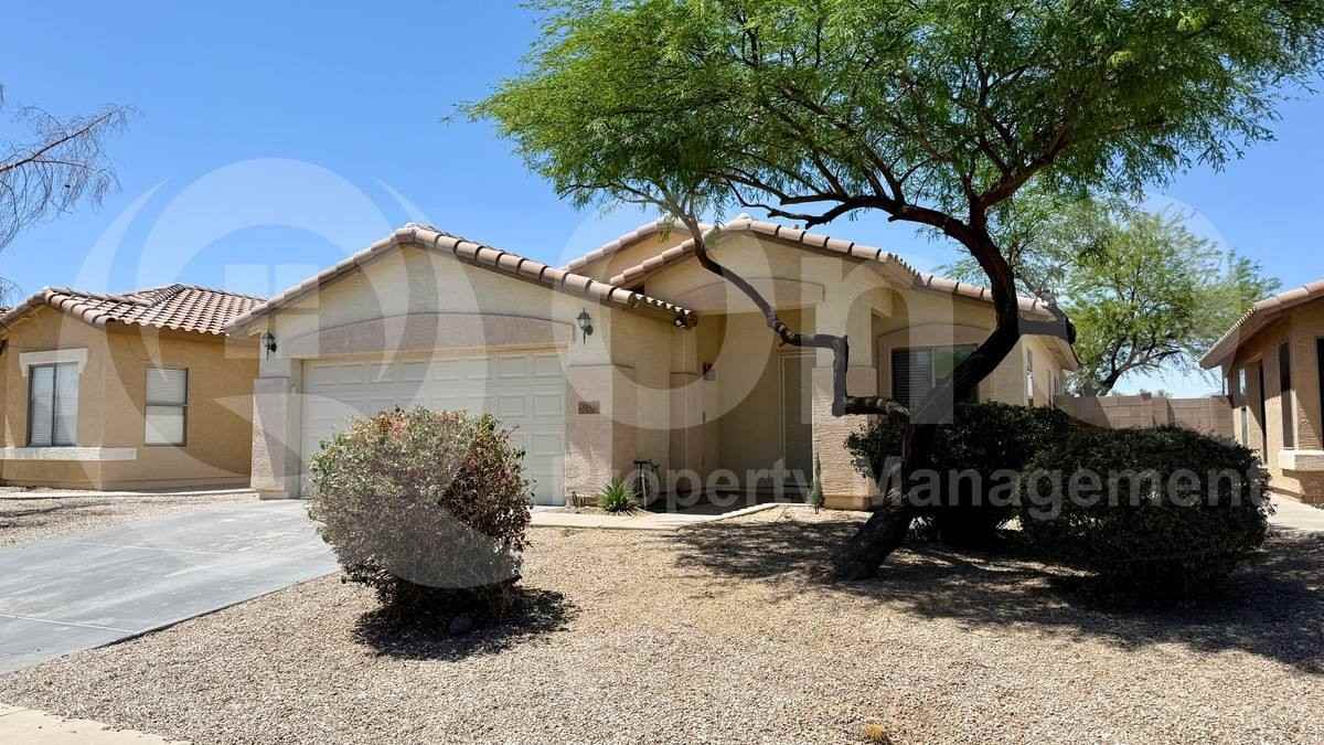 21426 N Duncan Dr - Photo 2 of 10