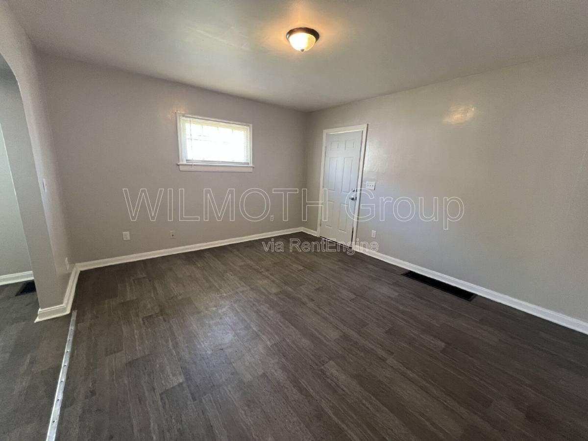 320 N Sherman Dr #A - Photo 3 of 10
