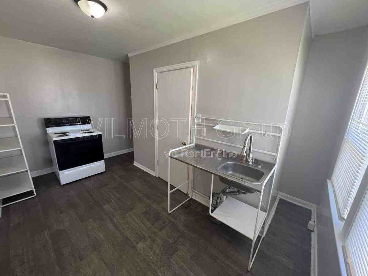 320 N Sherman Dr #A - Photo 4 of 10