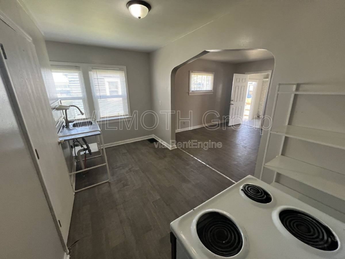 320 N Sherman Dr #A - Photo 5 of 10