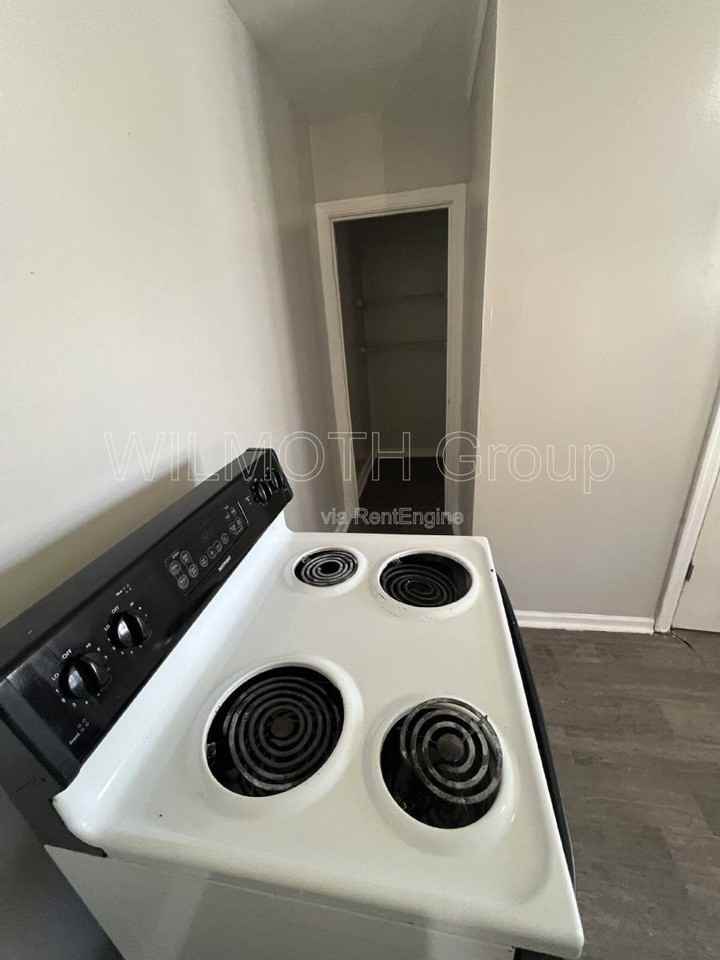 320 N Sherman Dr #A - Photo 6 of 10
