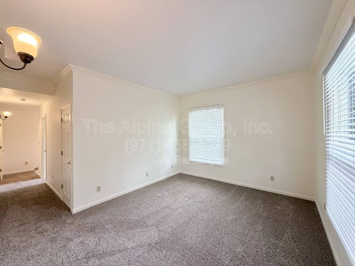 4318 Se Milwaukie Ave #1 - Photo 4 of 10