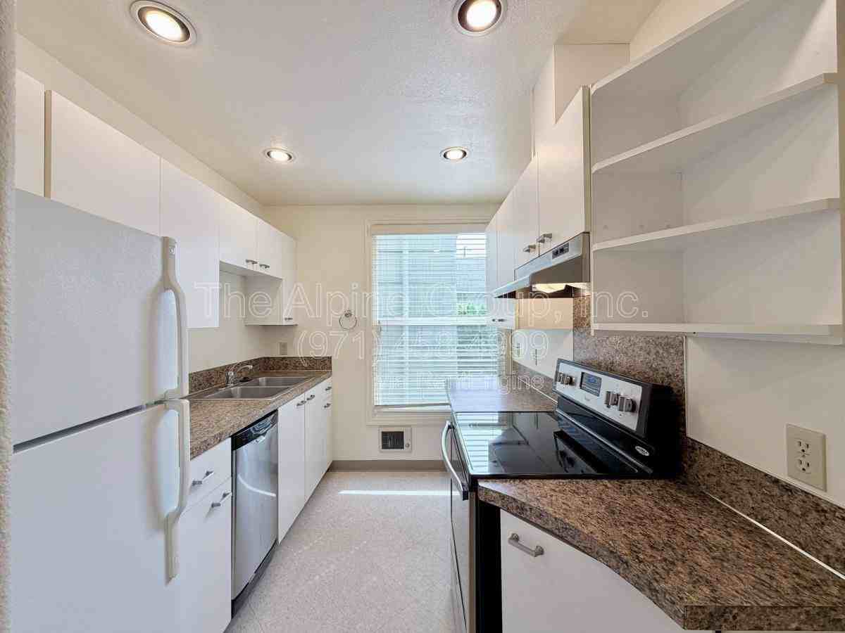 4318 Se Milwaukie Ave #1 - Photo 7 of 10