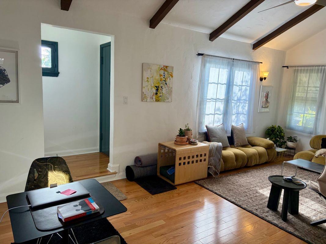 1309 Montecito Dr - Photo 3 of 19