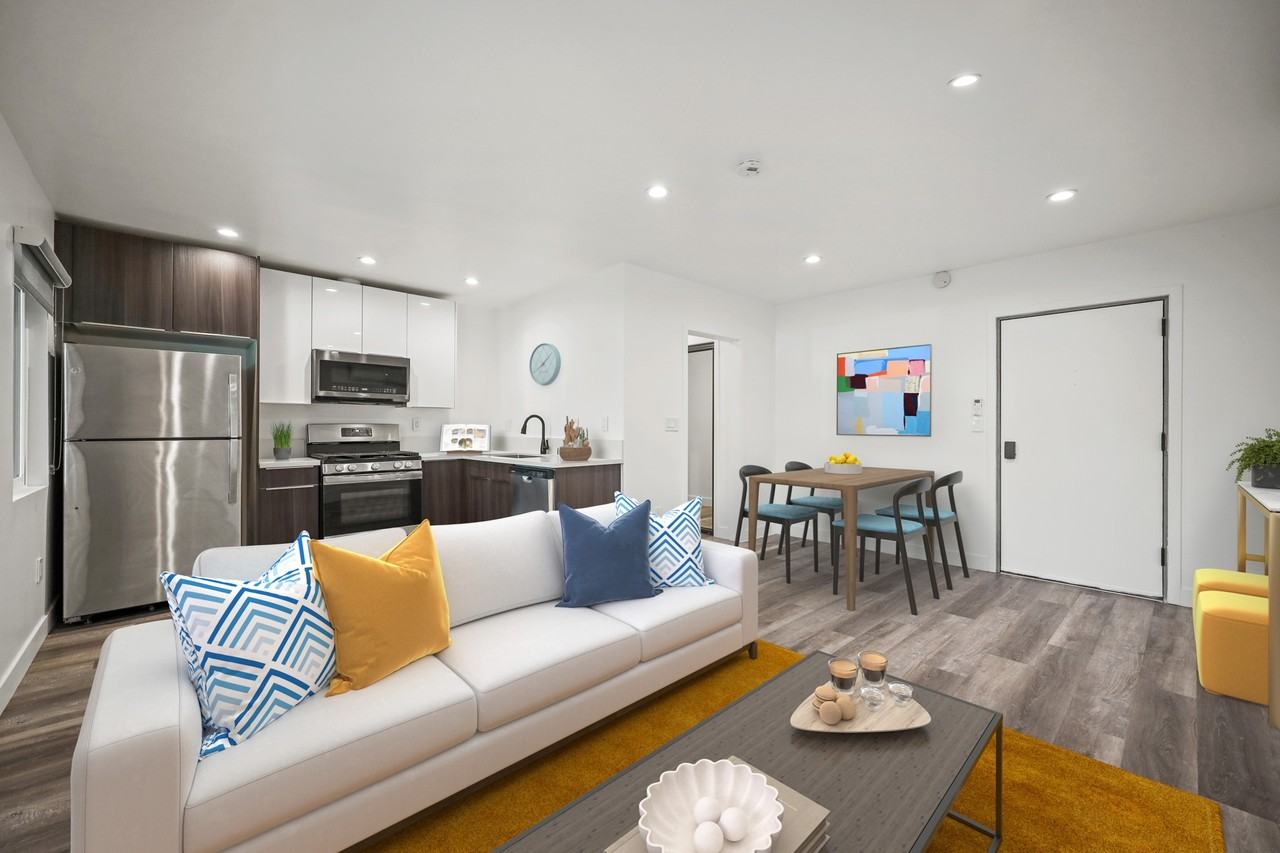 1325 W 36th St - Photo 2 of 21