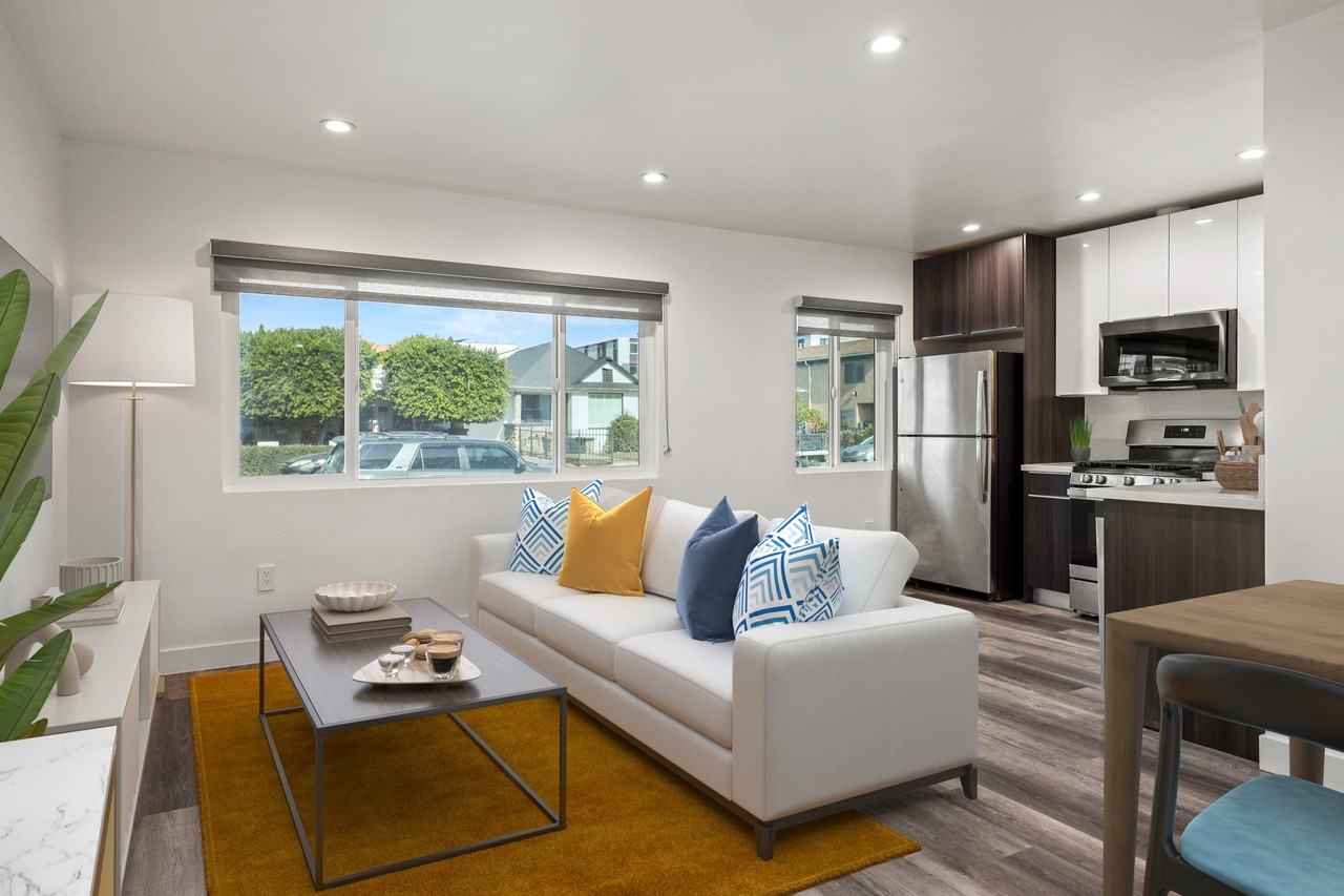 1325 W 36th St - Photo 3 of 21