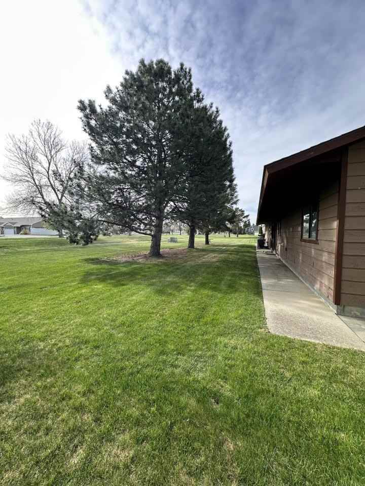 305 Cape Cod Dr #2 - Photo 5 of 9