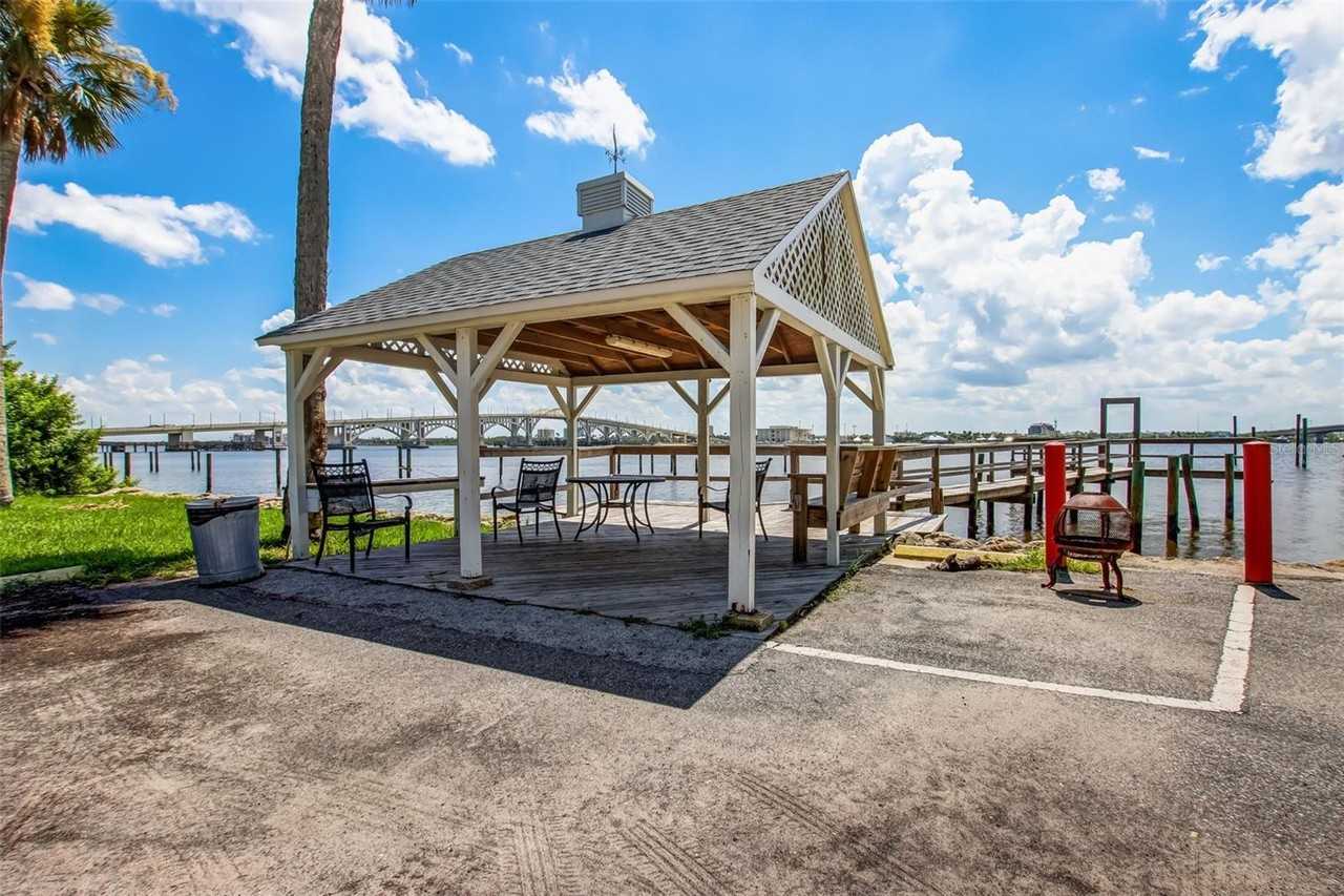 900 S Peninsula Dr #1 - Photo 7 of 20