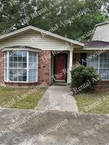 207 S Maple St - Photo 1 of 1