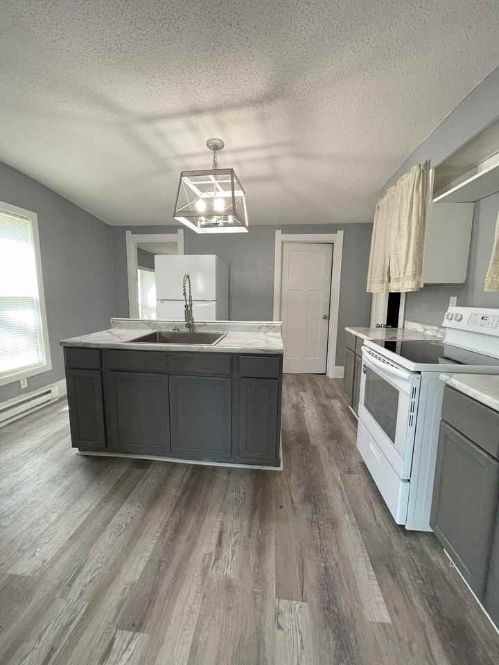 1123 Nevada St - Photo 5 of 13
