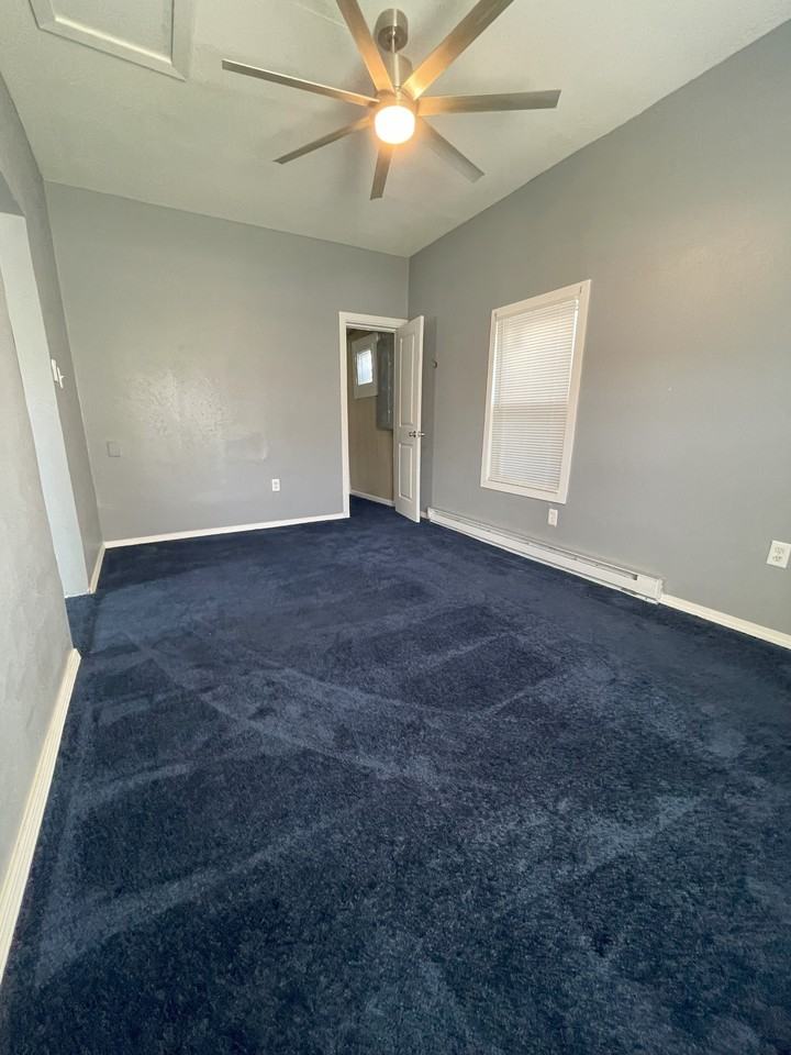 1123 Nevada St - Photo 6 of 13