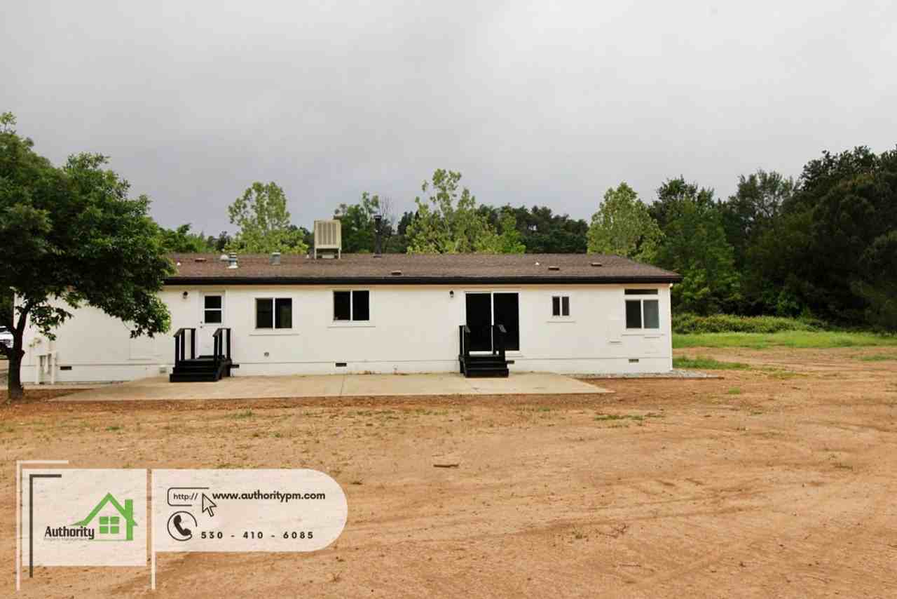 22190 Vallotton Ln - Photo 6 of 32